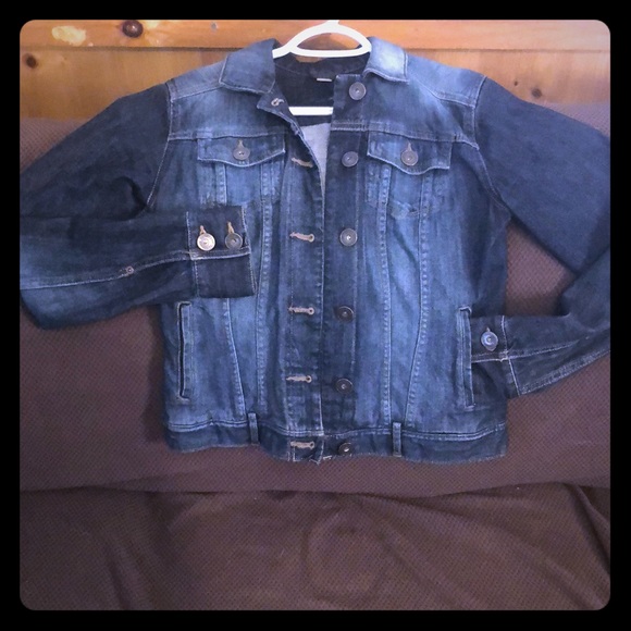 Super Cute Modern Dark Denim Jean Jacket - Picture 2 of 4